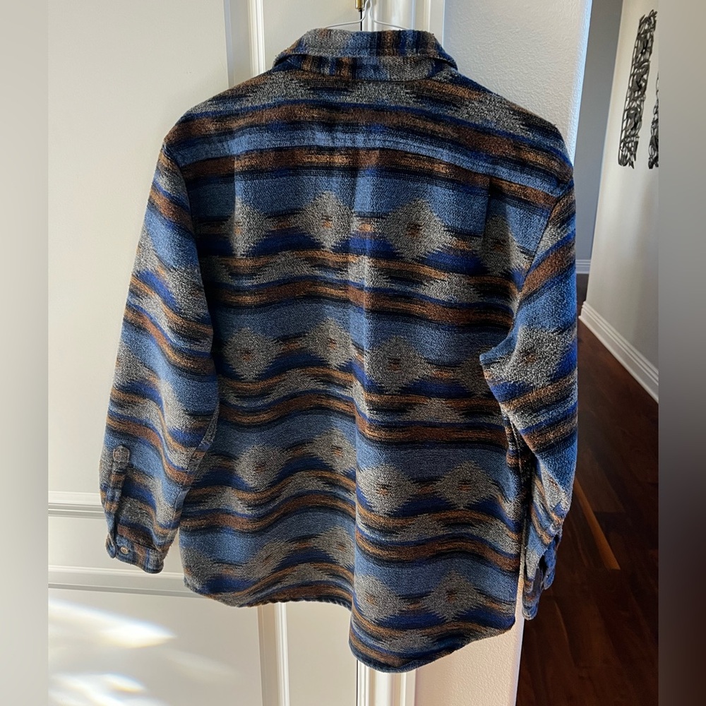 CLEARANCE Men’s L Guide Gear Blue & Gray Aztec Print Button Down Shirt Jacket - Picture 7 of 10